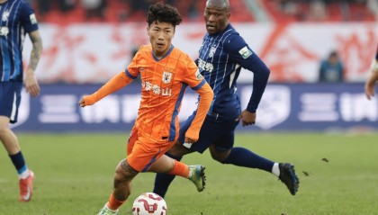 南宫体育-意外吗？鲁能7号球衣迎来新主人，24岁国脚成为新赛季绝对主力！